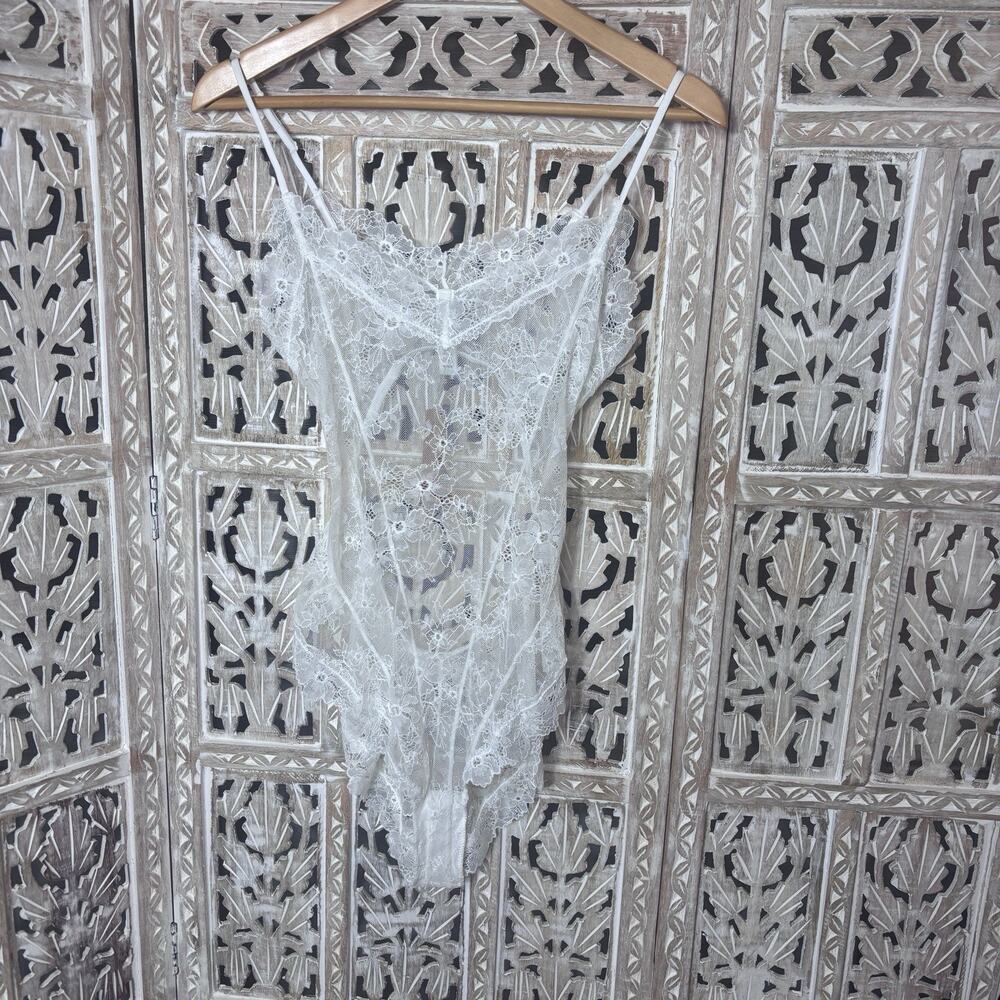 Skims Ultra Fine Lace White Teddy Wedding Feminine Bridal NWT Medium